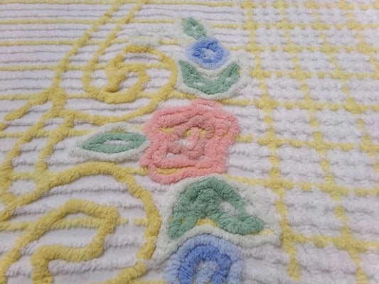 Cottage Chic Vtg Chenille Bedspread Fabric 16x24" Floral Plaid Sewing Material