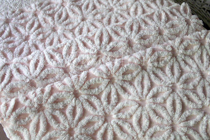 Delicate Pink & White Daisy Vintage Chenille Bedspread Fabric, Plush Sewing Quilt Material 18" x 24"