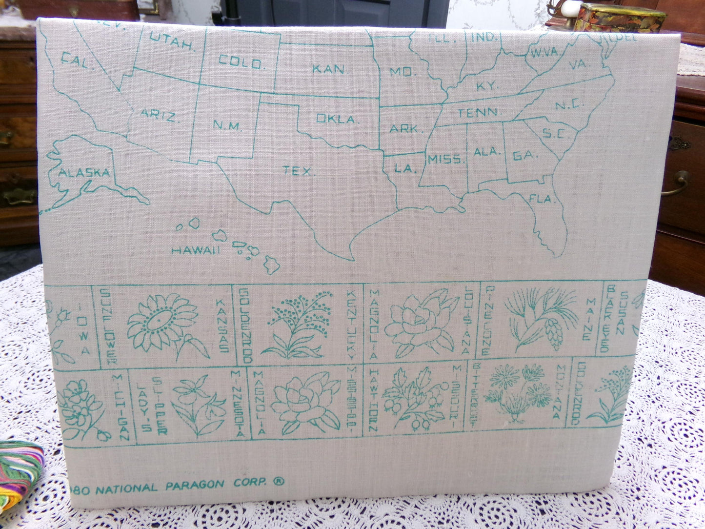 STATES' FLOWER MAP Sampler Vintage Paragon Crewel Embroidery Kit 0449 50 United States Floral Stitchery