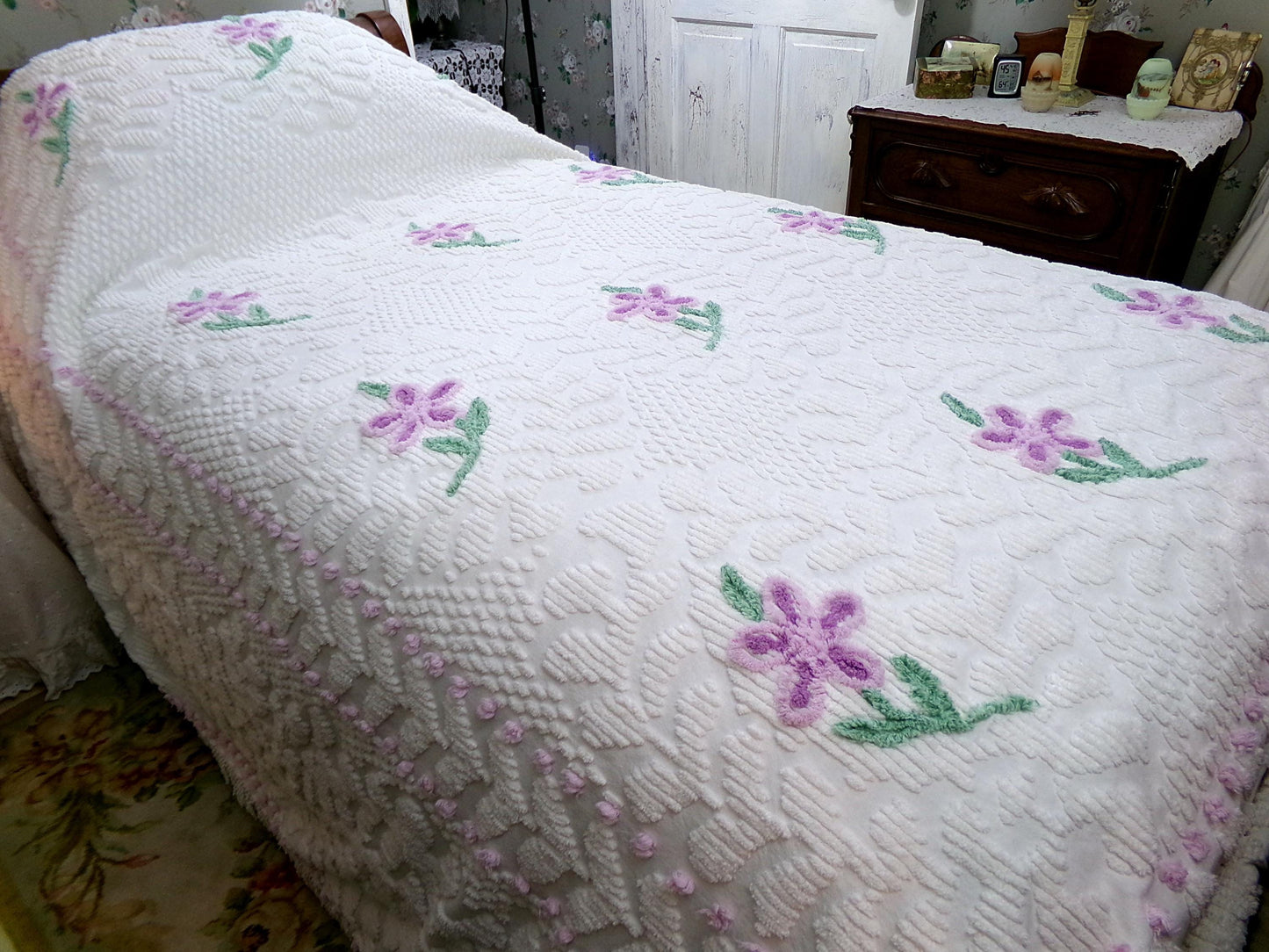 sculpted lilacs vintage white chenille bedspread, full size cotton summer cottage bedding