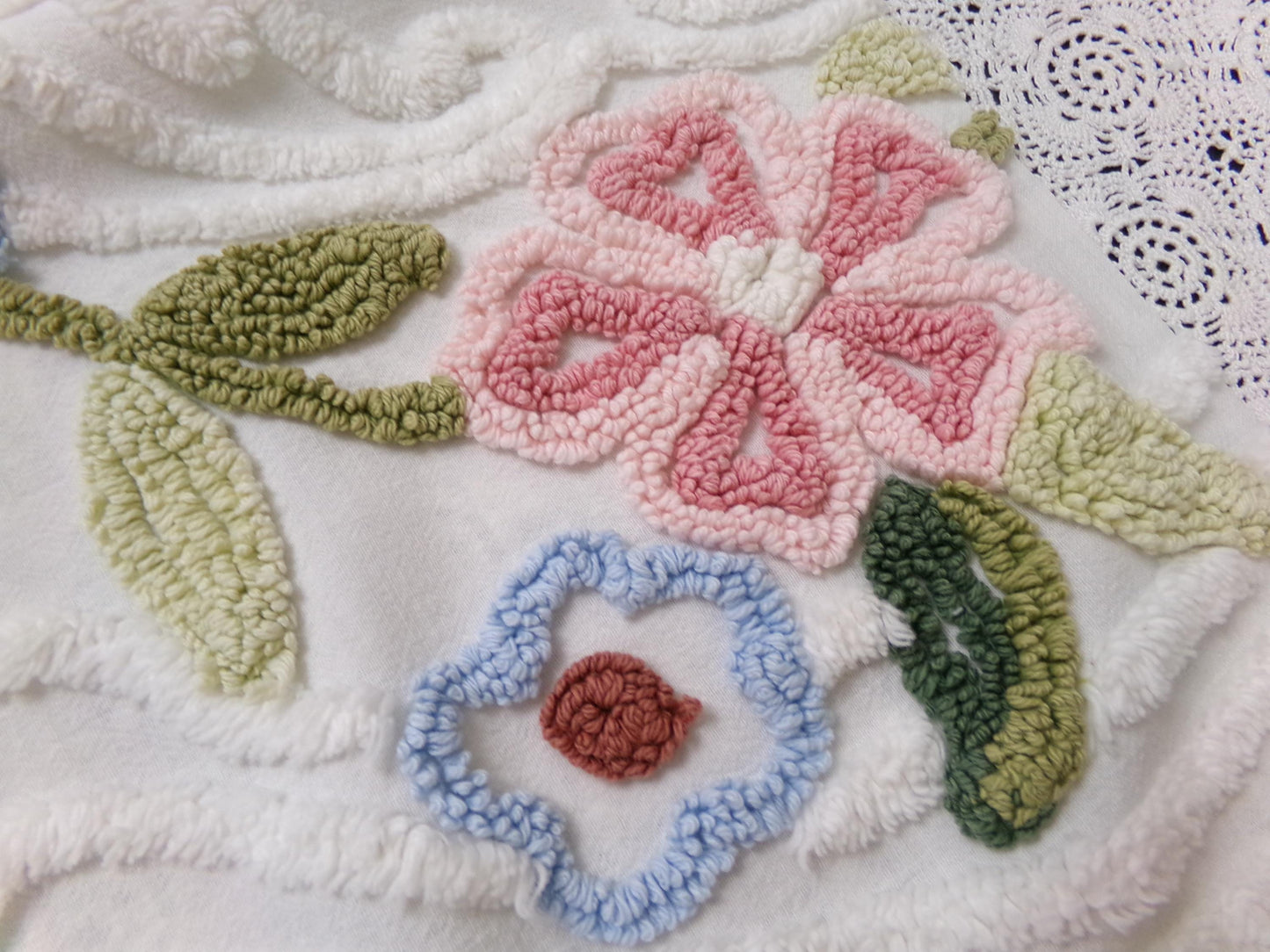 Vintage White Chenille Fabric 29x23" Garden Floral Bouquet