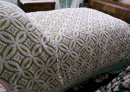 Boho Vintage Chenille Bedspread, Full Size Olive Green White Tufted Geometric Design