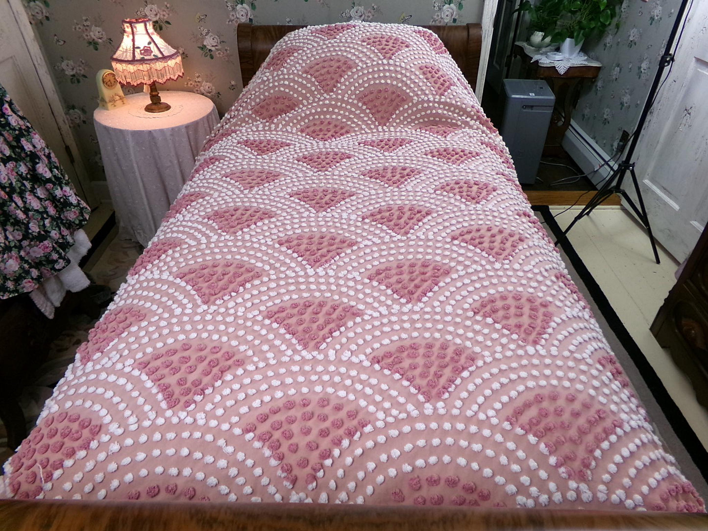 pink mermaid tails vintage chenille bedspread, antique twin size coverlet summer bedding
