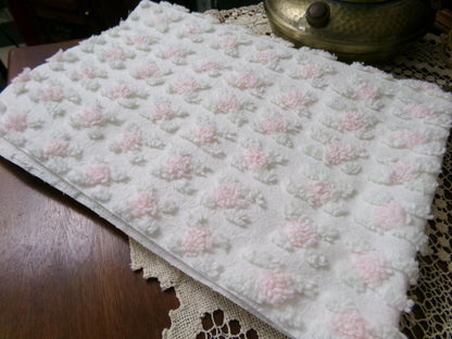 Shabby Pink Rosebud Vintage Chenille Bedspread Fabric Piece, Cottage Style Quilt Material 18" x 24"