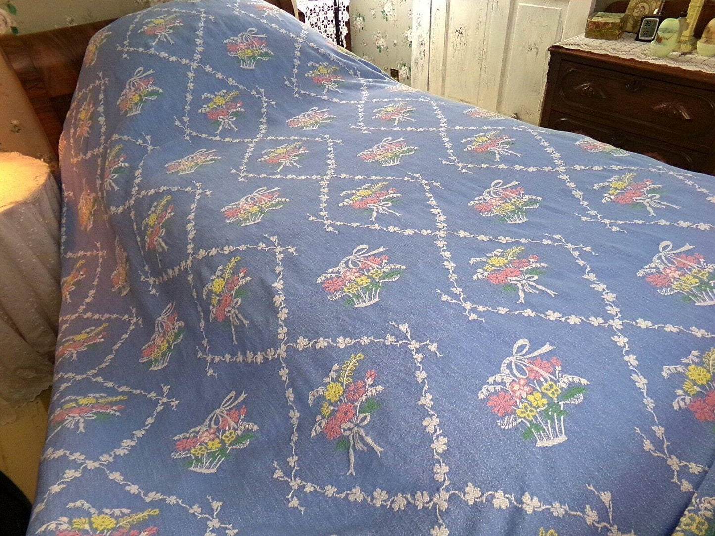 shabby cottage style vintage woven bedspread, fieldcrest blue floral twin coverlet