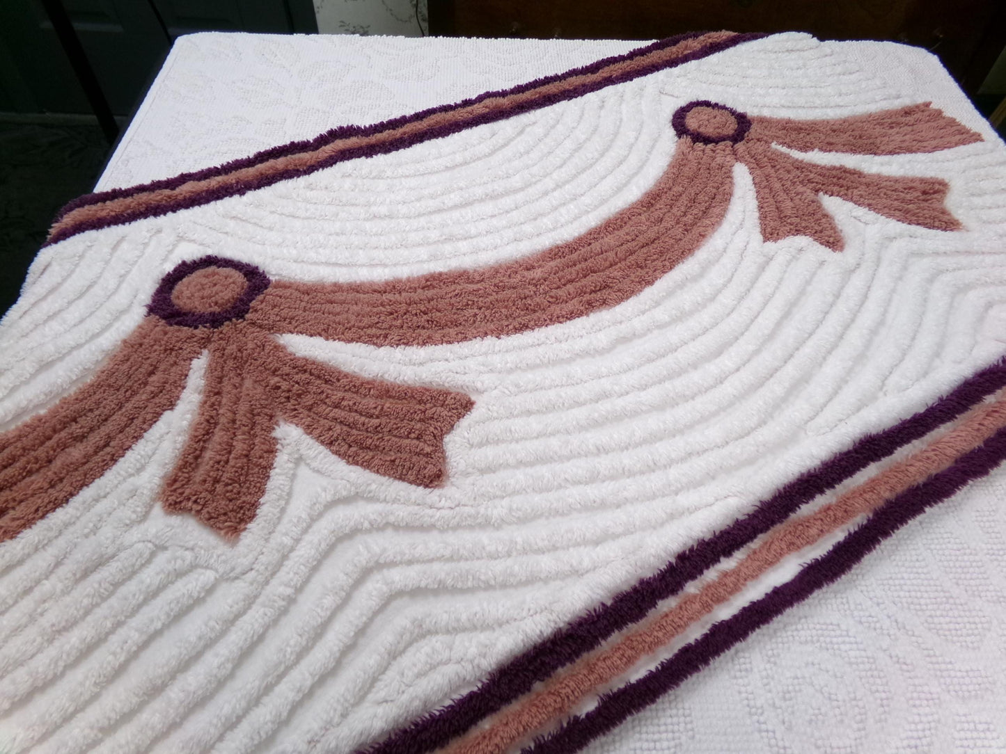 Double Swag Bows Vintage Chenille Bedspread Fabric, Luxurious Elegant Sewing Material, 20" x 35"