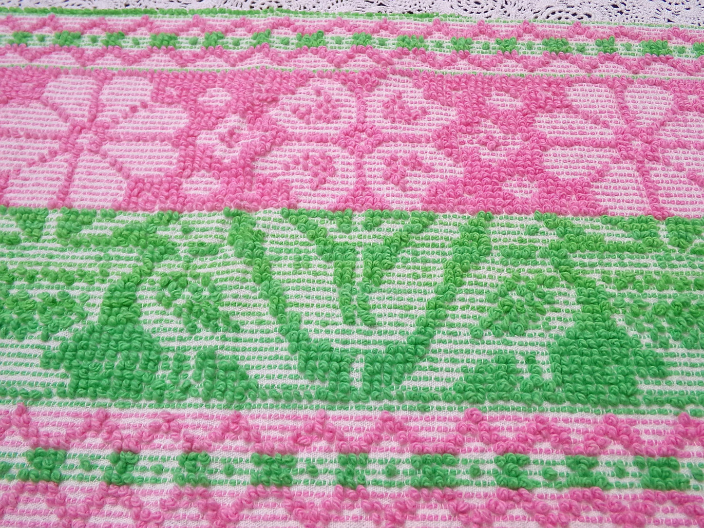 Vintage Hobnail Chenille Fabric Scandinavian Style Reversible Shadow Folk Art Design 17" x 23"