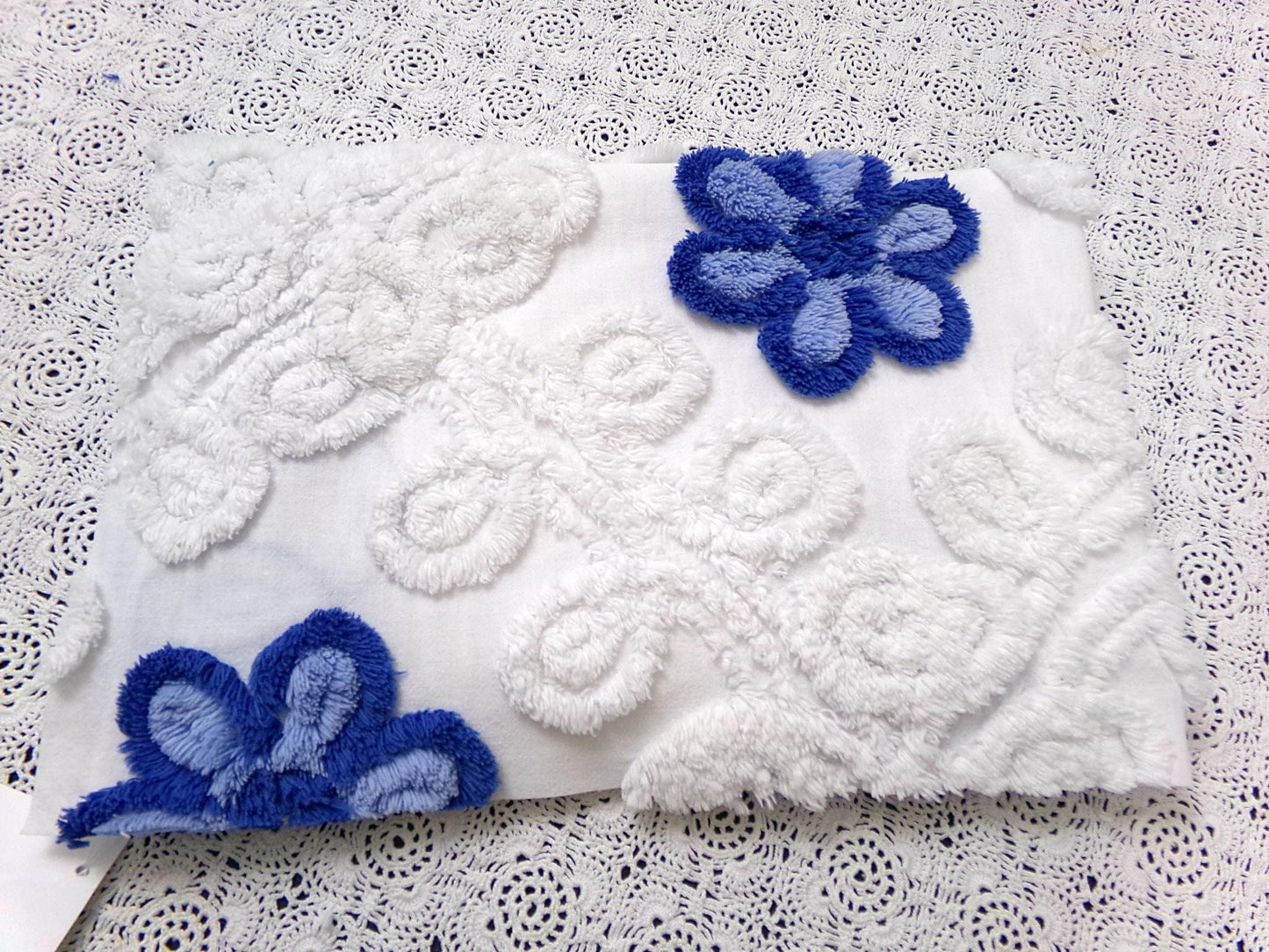 Blueberry Swirl Vintage Chenille Bedspread Fabric, Coastal Blue & White Daisy 16.5x25"