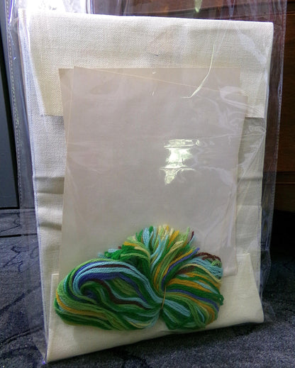 MORTIMER Bird Crewel Embroidery Kit, Vintage Paragon 0534 Stitchery Dino Kotopoulis