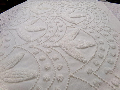 Vintage Chenille Fabric Dimensional Scallop Fan Leaf Design 22x23"
