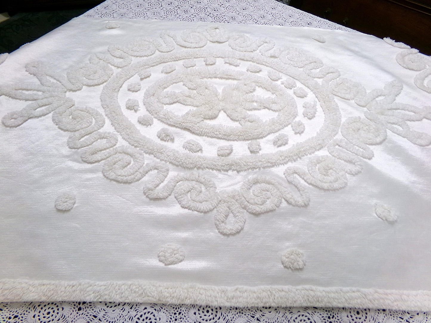 Romantic White Vintage Satin Chenille Bedspread Fabric, Shabby Large Medallion 38x20"
