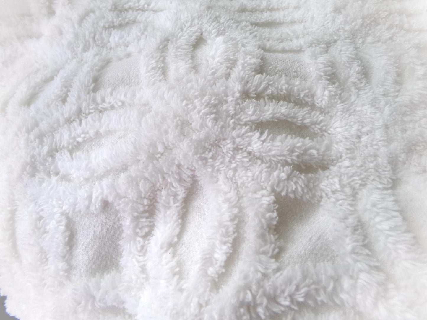 Vintage Chenille Fabric Elegant Fluffy White Wedding Rings, 18" x 25"