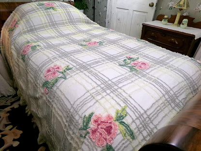 Vintage Pink Rose Chenille Bedspread Plaid Ruffled Shabby Chic Farmhouse Full Size