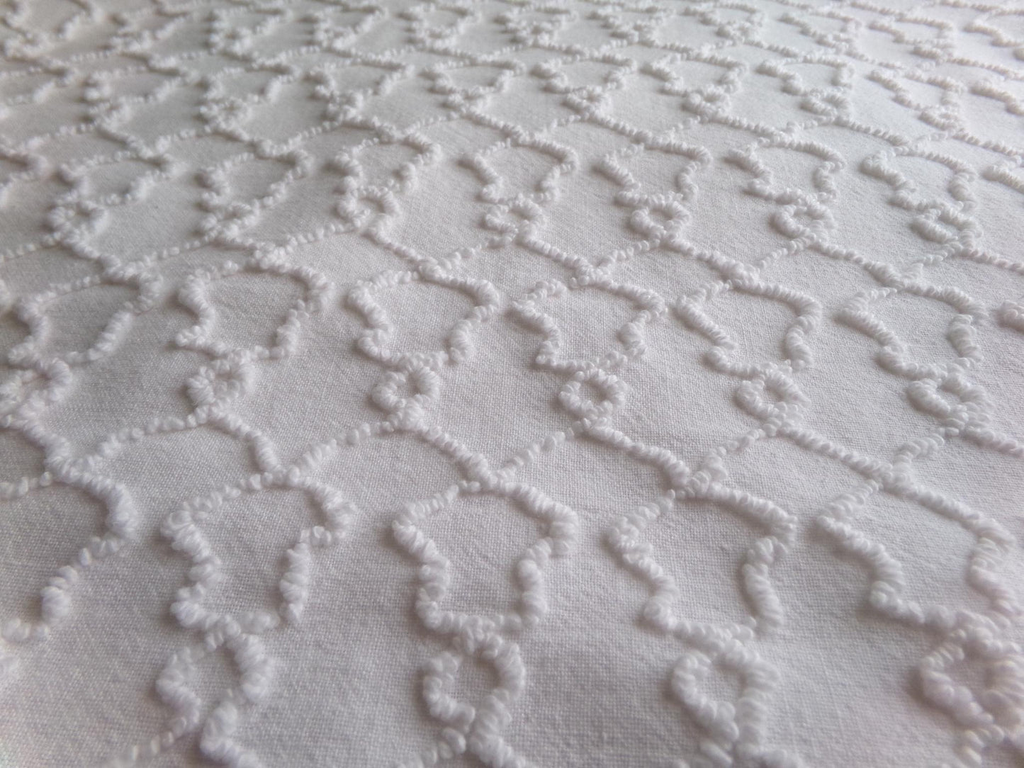 textured white chenille fabric, chain link design with pink bead tuft edge, 20" x 25" inches, ideal quilt sewing material