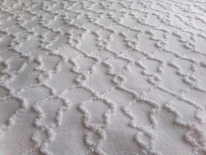 textured white chenille fabric, chain link design with pink bead tuft edge, 20" x 25" inches, ideal quilt sewing material