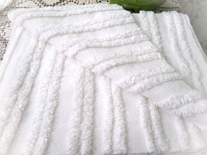 White Striped Vintage Chenille Bedspread Fabric 18x24" Pc Dual Stripes Quilting Material