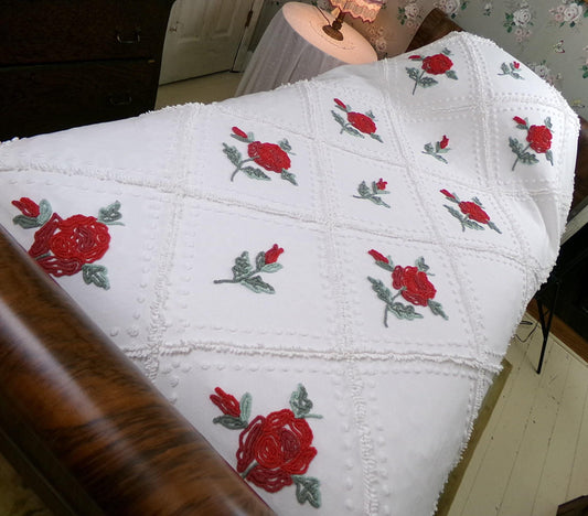 Red Rose Exquisite Vintage Chenille Bedspread Romantic Cottage Coverlet, Twin Cotton Bedding