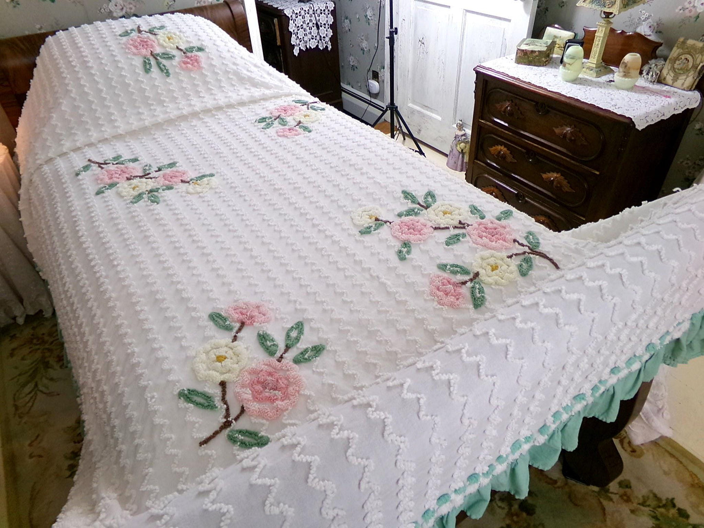 romantic shabby chic vintage chenille bedspread, lightweight 100% cotton summer coverlet with green ruffle trim, twin size bedding