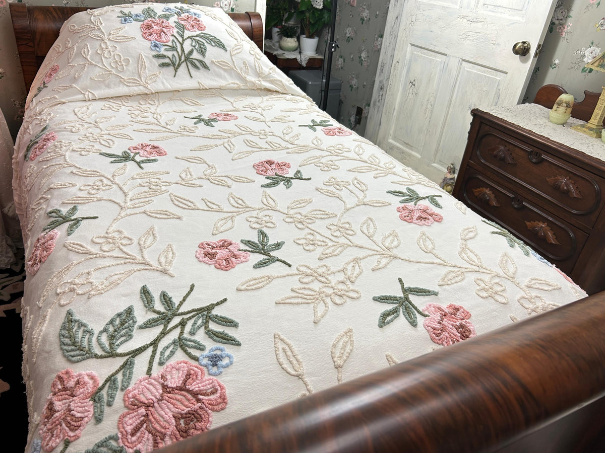 Heirloom Rose Vintage Chenille Bedspread Cream Ivory Vines Cabin Crafts Full Sz