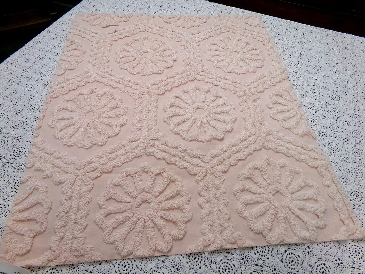 vintage chenille bedspread fabric peach blush daisy medallions 20x24" sewing quilt material