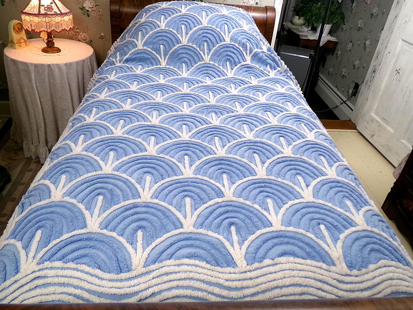 White & Blue Vintage Chenille Bedspread, Tidal Waves, Full Sz Shabby Seaside Cottage Style