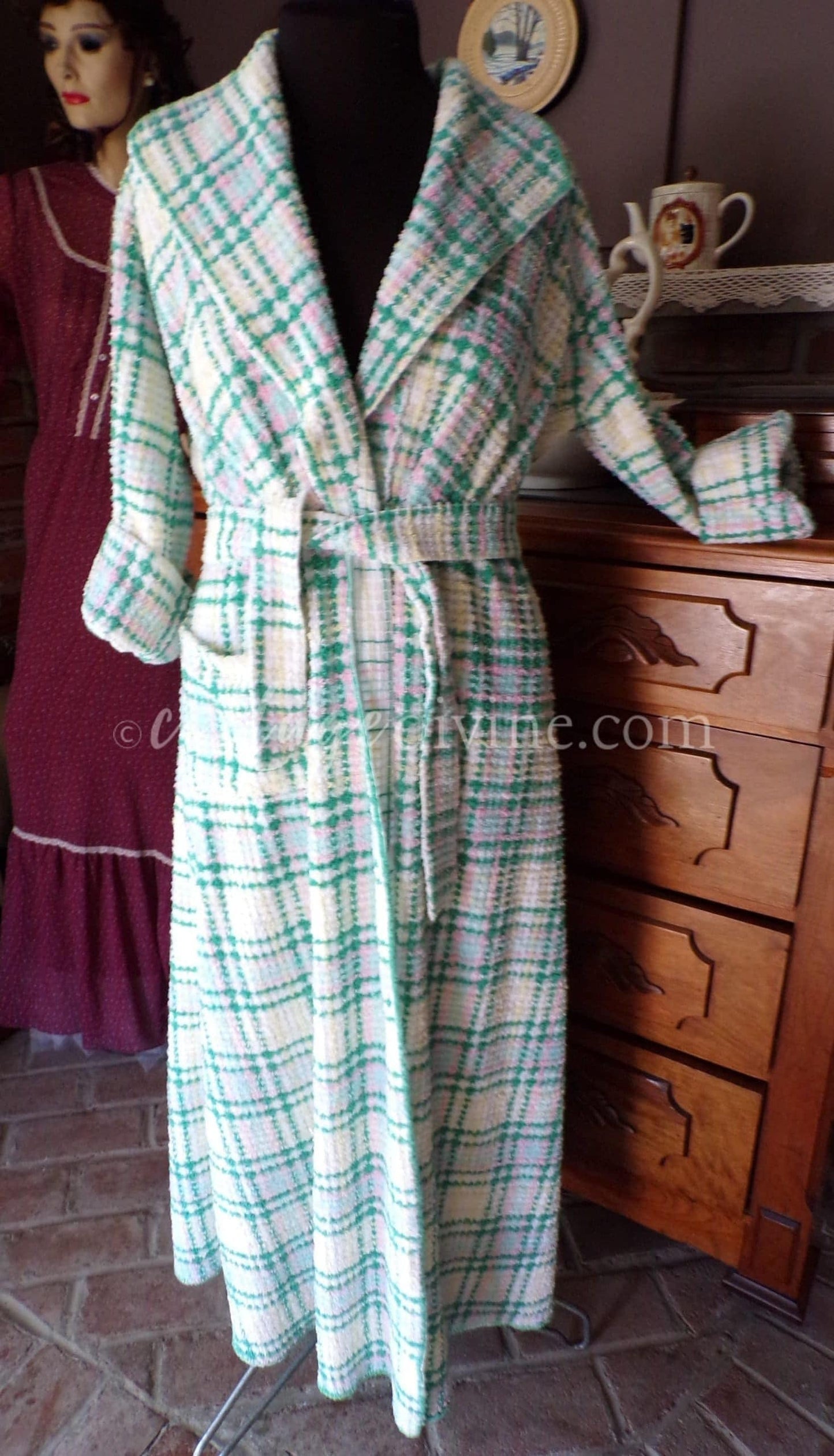 Retro Plaid Vintage Chenille Robe Ladies I Love Lucy Style 50s Bathrobe