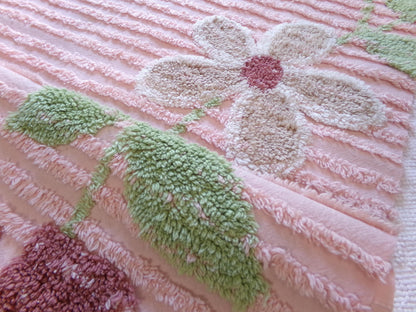 big daisies pink vintage style chenille fabric, thickly tufted flowers, 22"x 37" inch piece of quilt & sewing material, great for pillow