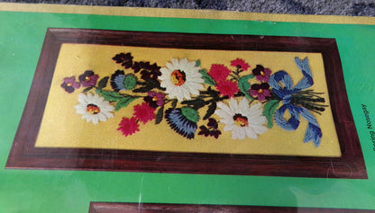 SPRING NOSEGAY Vintage Crewel Kit, WonderArt Embroidery 5028, Boho Hippie 70s Wall Hanging