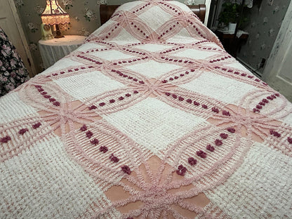 Pink Vintage Chenille Bedspread, Geometric Wedding Ring Dot Design, Full Size