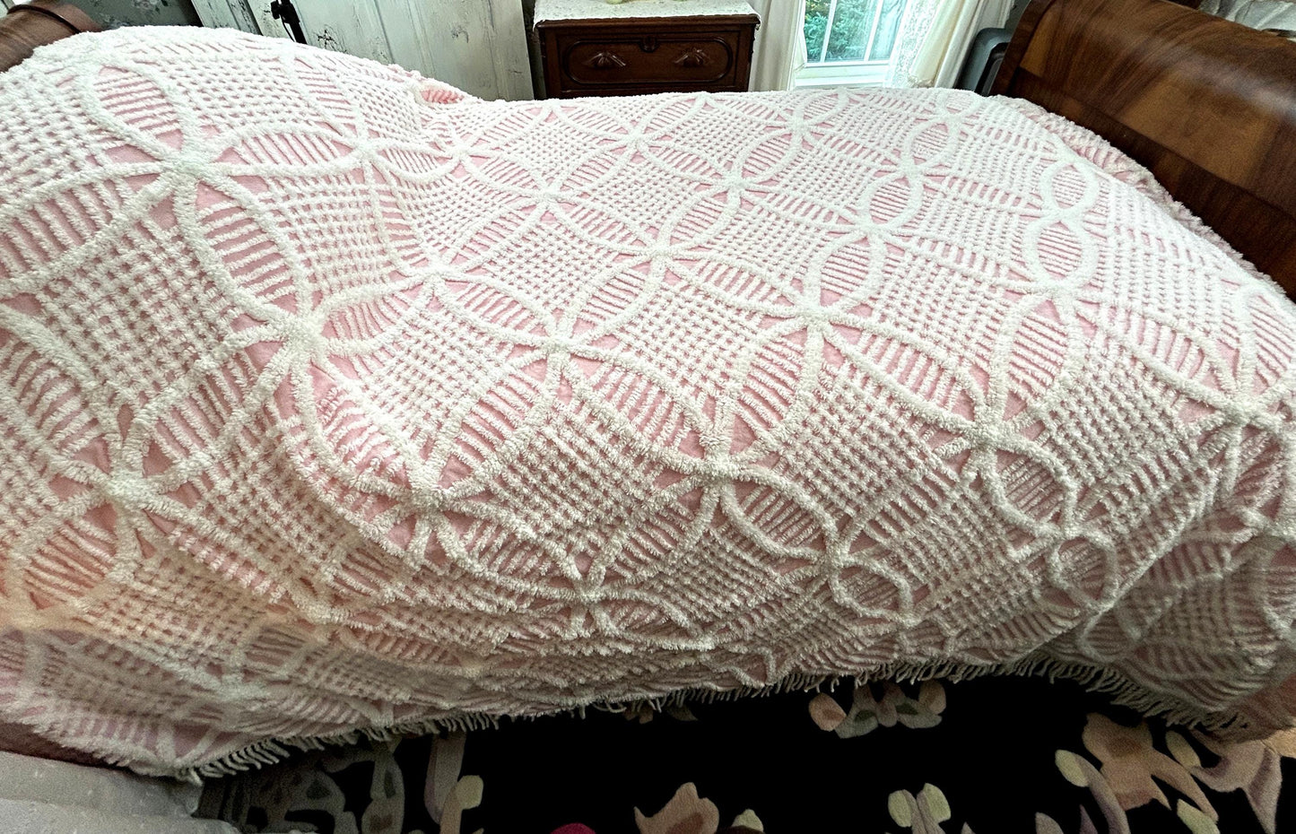 Vintage Chenille Bedspread Pink White Wedding Ring Pattern Cottage Farmhouse