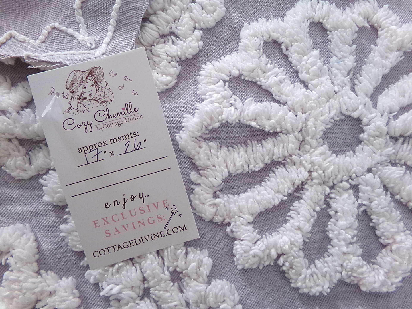 ruffled daisy vintage chenille bedspread fabric lilac lavender white 17x26"