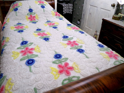 Canyon Group Vintage Chenille Bedspread, Twin Size Rainbow Wedding Cake Design