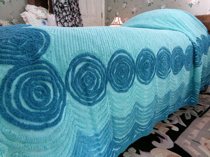 Vintage Chenille Bedspread Dramatic Swirling Waves, Full Size 100% Cotton Bedding