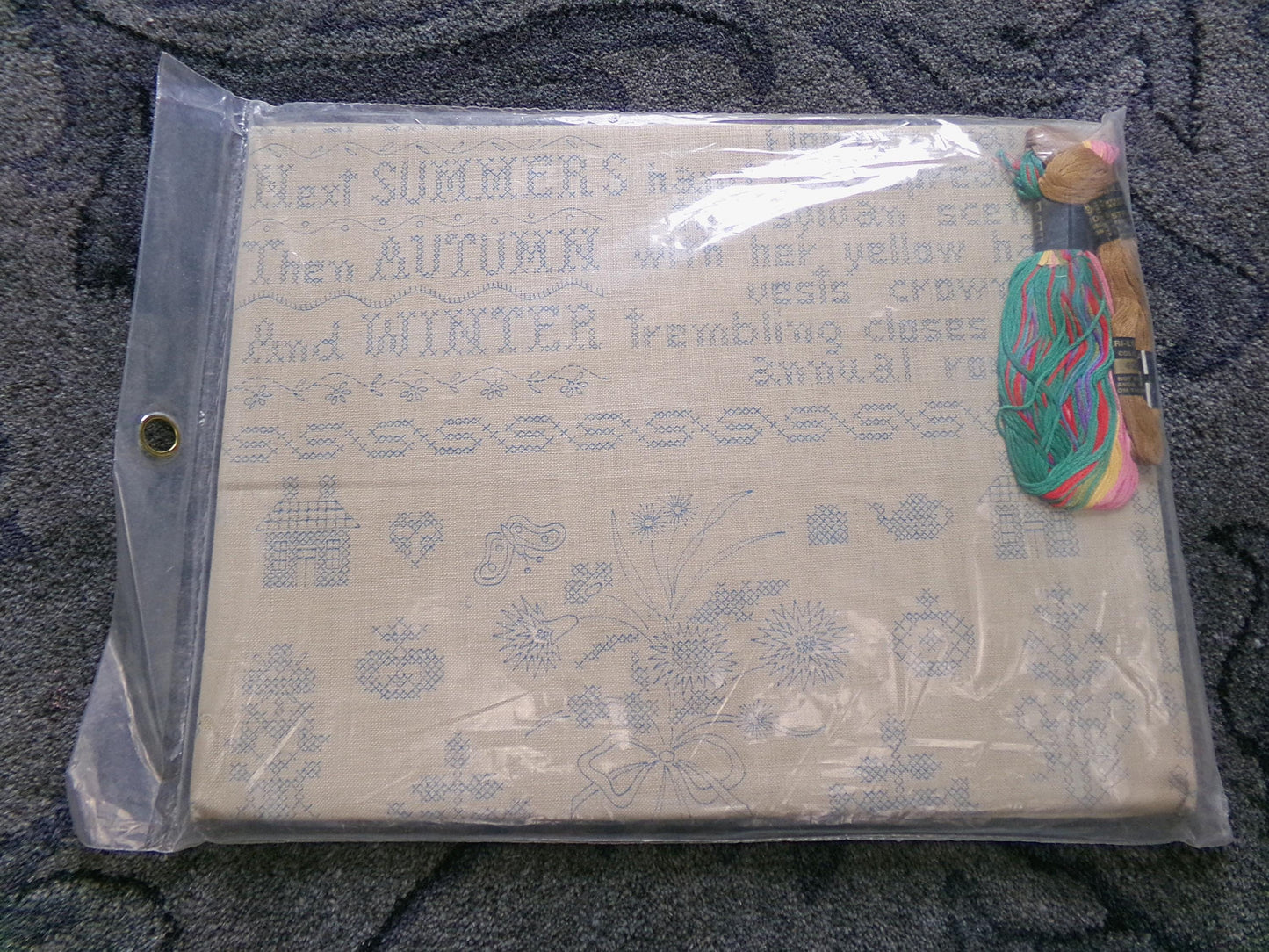 Vintage Cross Stitch Embroidery Sampler: The Season's, Paragon Stitchery Kit 0673
