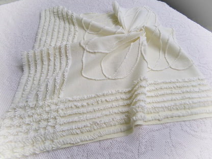 Vintage Illusion Chenille Fabric, Fascinating Webbed Design, 22" x 21" Piece Sewing Quilt Material