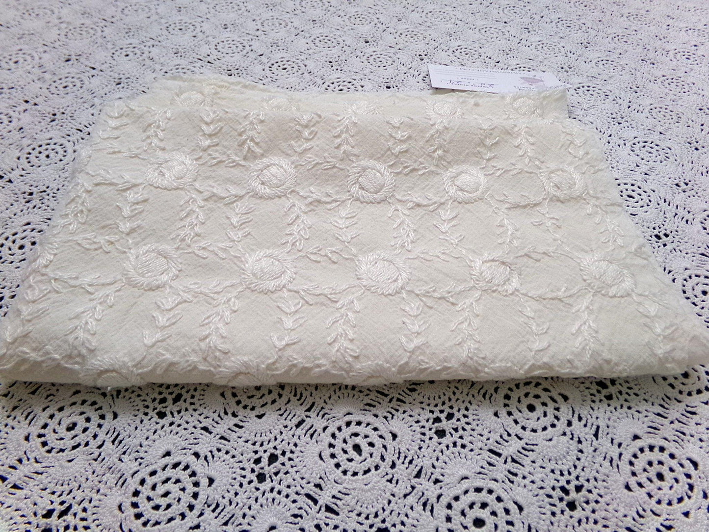 Ivory Embroidered Vintage Fabric Piece 20x24" Candlewick Style Lattice Daisy Medallions