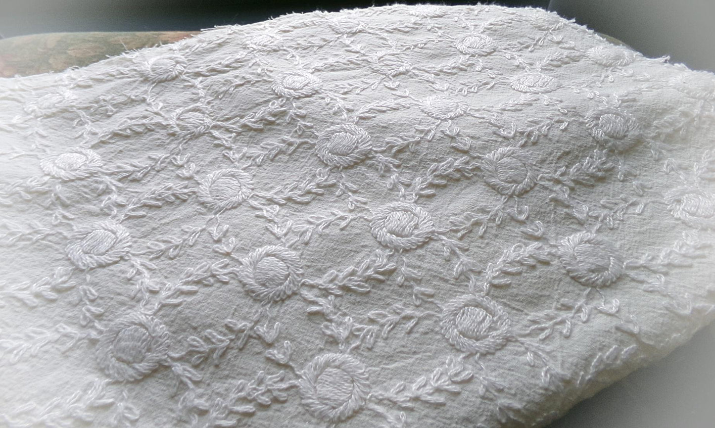 Ivory Embroidered Vintage Fabric Piece 20x24" Candlewick Style Lattice Daisy Medallions