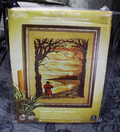 Vintage THE LOVERS Crewel Embroidery Kit Hippie Romance Paragon Stitchery 0319