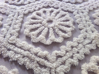 ruffled daisy vintage chenille bedspread fabric lilac lavender white 17x26"