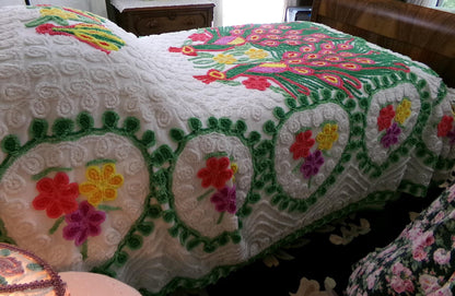 Peacock Vintage Chenille Bedspread, Full Sz Pink & Green Lovebirds, Rainbow Hearts
