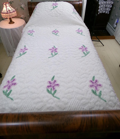 sculpted lilacs vintage white chenille bedspread, full size cotton summer cottage bedding
