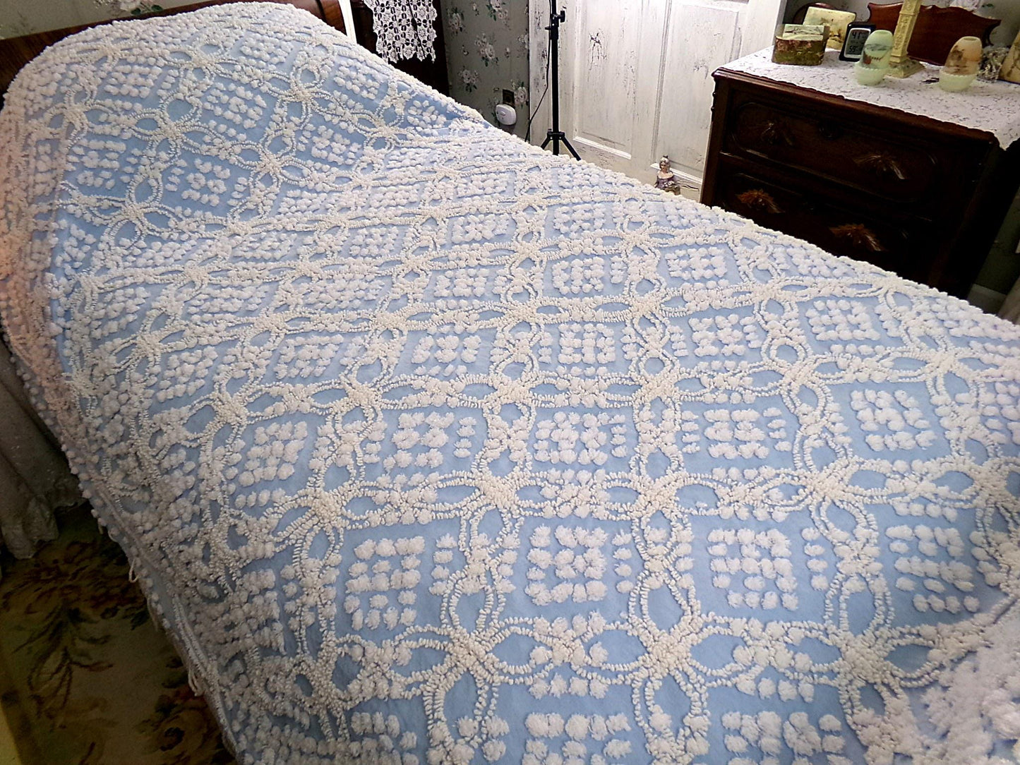 beach cottage blue vintage chenille bedspread, shabby tufted geometric pattern, 100% cotton twin size summer coverlet with fringe