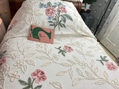 Heirloom Rose Vintage Chenille Bedspread Cream Ivory Vines Cabin Crafts Full Sz