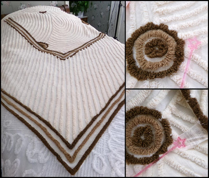Vintage Chenille Bedspread Scalloped Shell Design Brown Donut Medallions, FULL Size