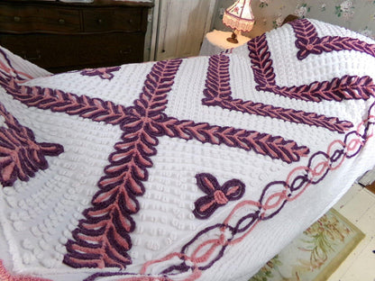 vintage chenille bedspread sunkissed burgundy frost & burnt umber laurel leaf, twin