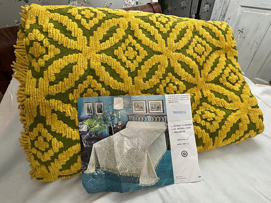 Avocado Olive Green Vintage Chenille Bedspread Boho Gold Wedding Rings, FULL Size NOS