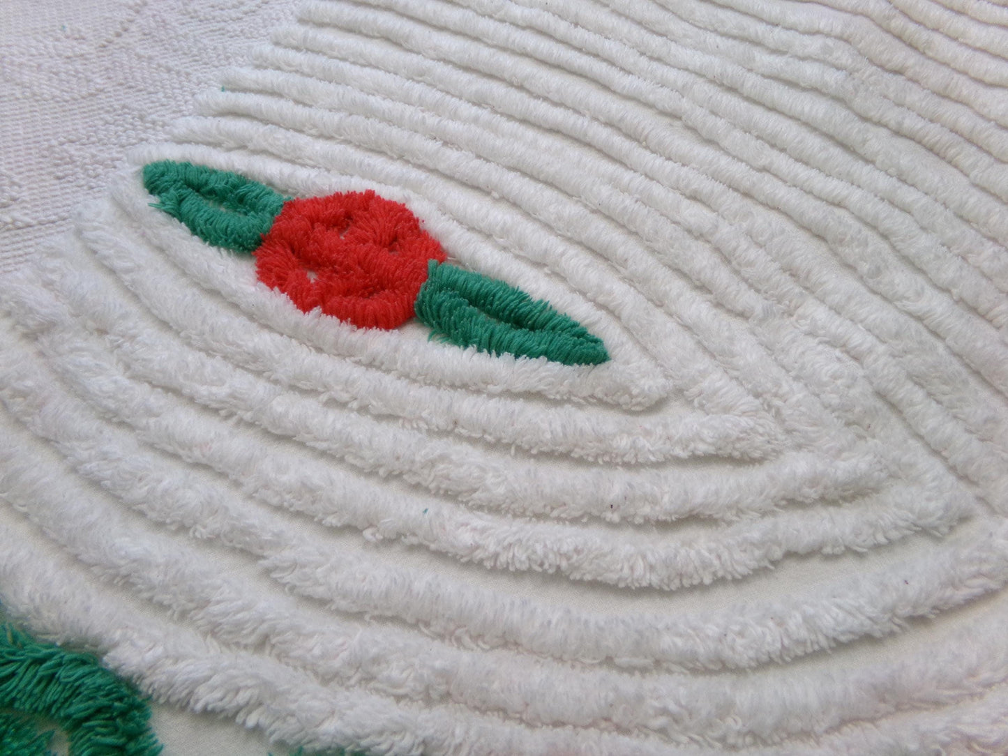 Shabby Cabbage Roses Vintage Chenille Bedspread Fabric, Plush Red Floral 20x24"