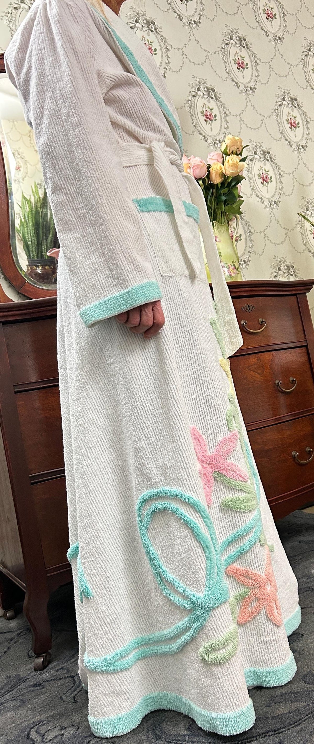 Vintage Chenille Robe White with Aqua Floral Tufting, Full Length Women’s S Bathrobe