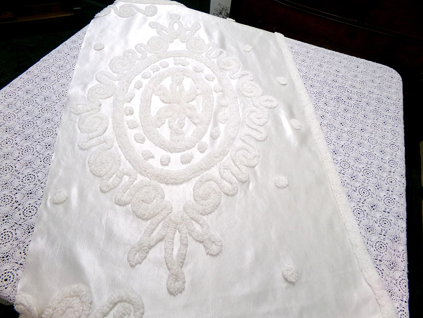 Romantic White Vintage Satin Chenille Bedspread Fabric, Shabby Large Medallion 38x20"