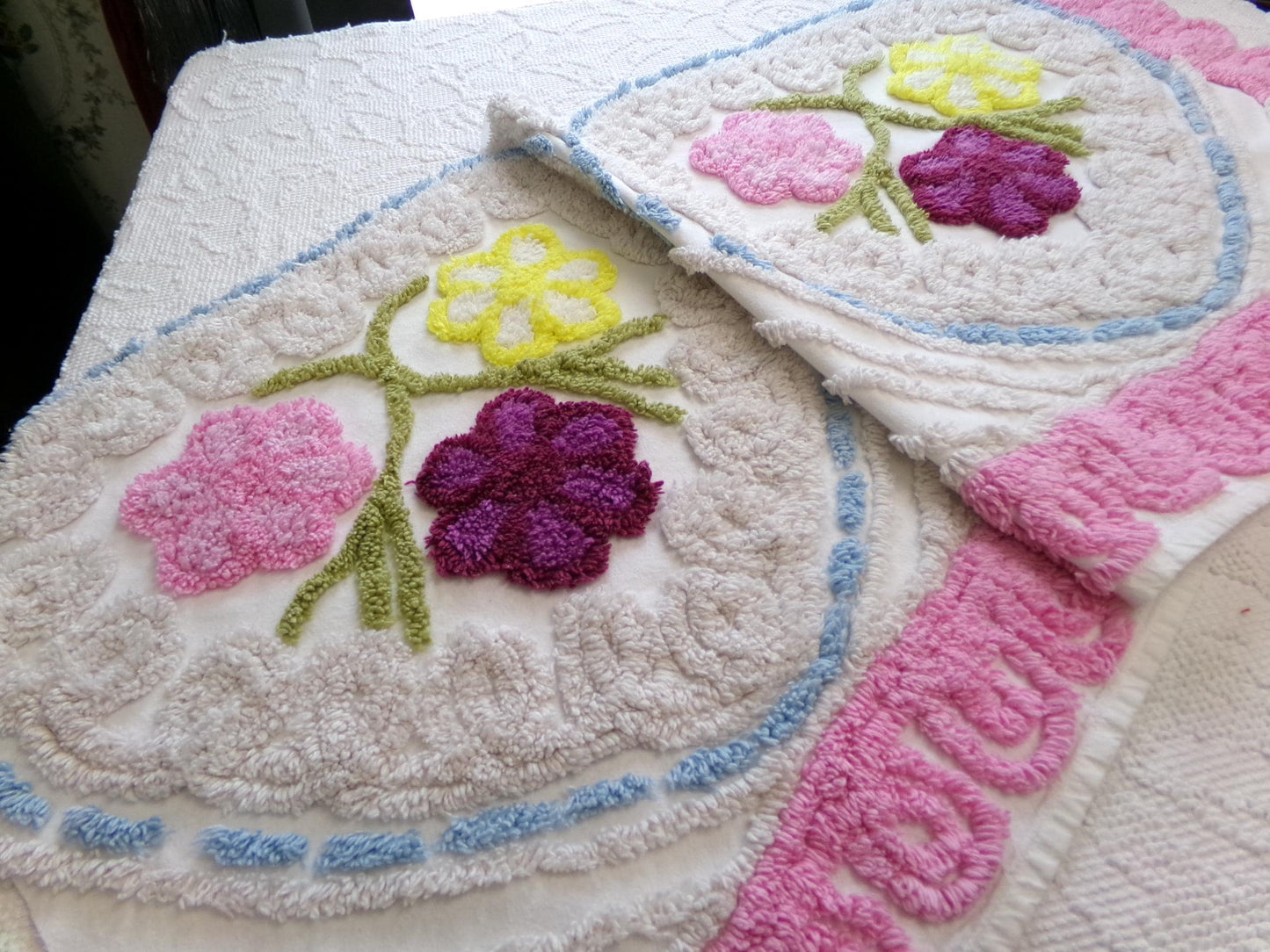 Cottage Floral Vintage Chenille Bedspread Fabric, Frosted Cake Design 18" x 35" piece sewing material